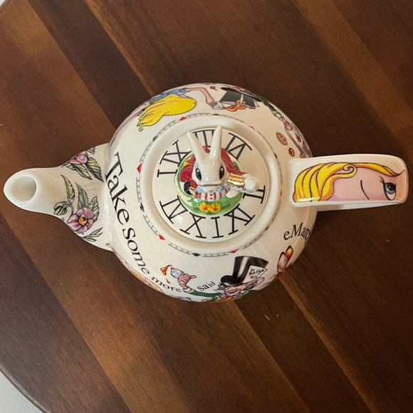 Cardew Design Alice in Wonderland Teapot – Mad Hatter’s Tea Party (2004) 🐇 - Picture 6 of 9